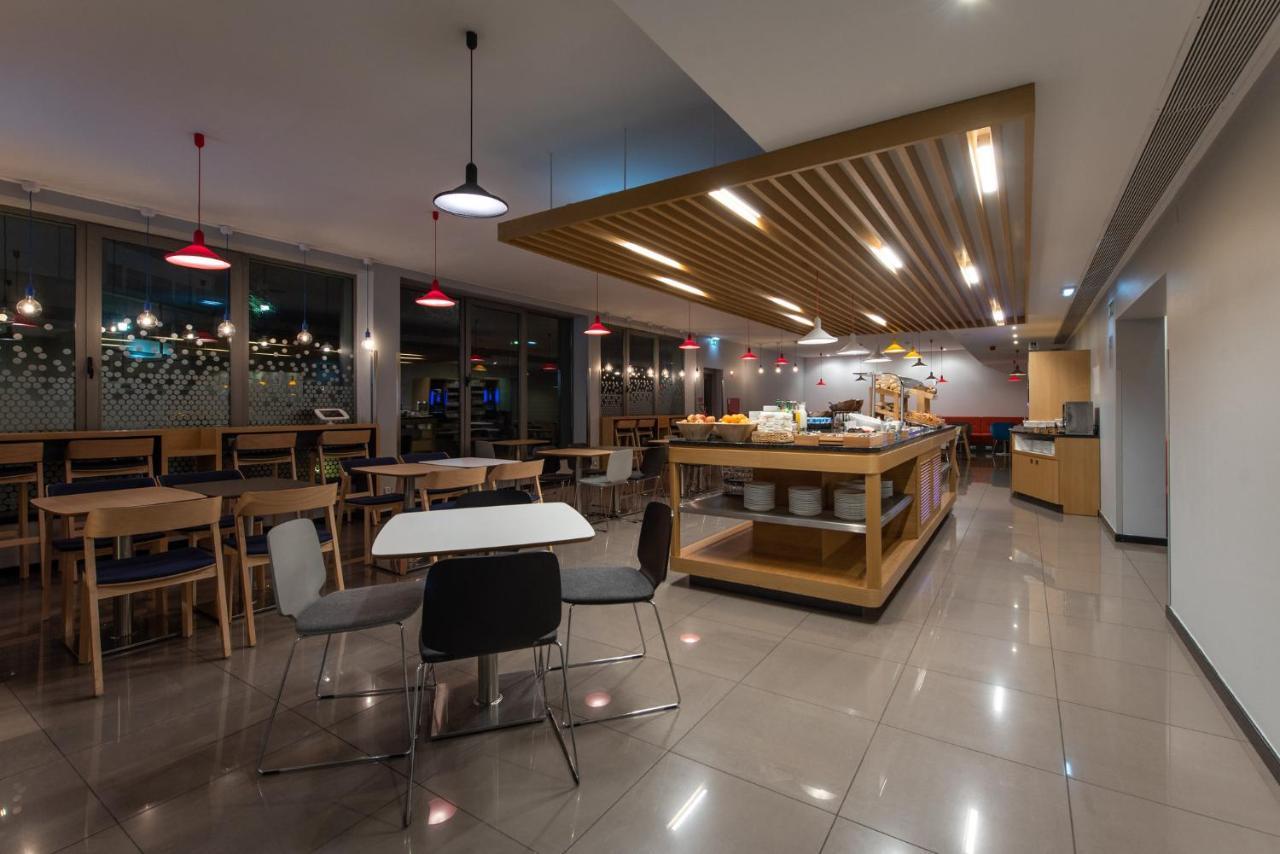 Holiday Inn Express Lisbon Airport By Ihg Portela  Luaran gambar